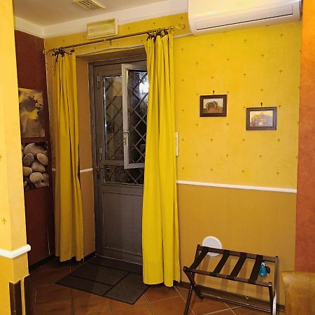 22 m² dengan 1 bilik tidur dan 1 bilik mandi peribadi di Pusat Warisan Naples Luaran gambar