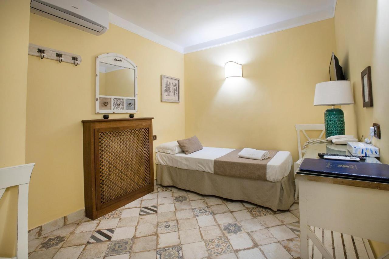 22 m² dengan 1 bilik tidur dan 1 bilik mandi peribadi di Pusat Warisan Naples Luaran gambar