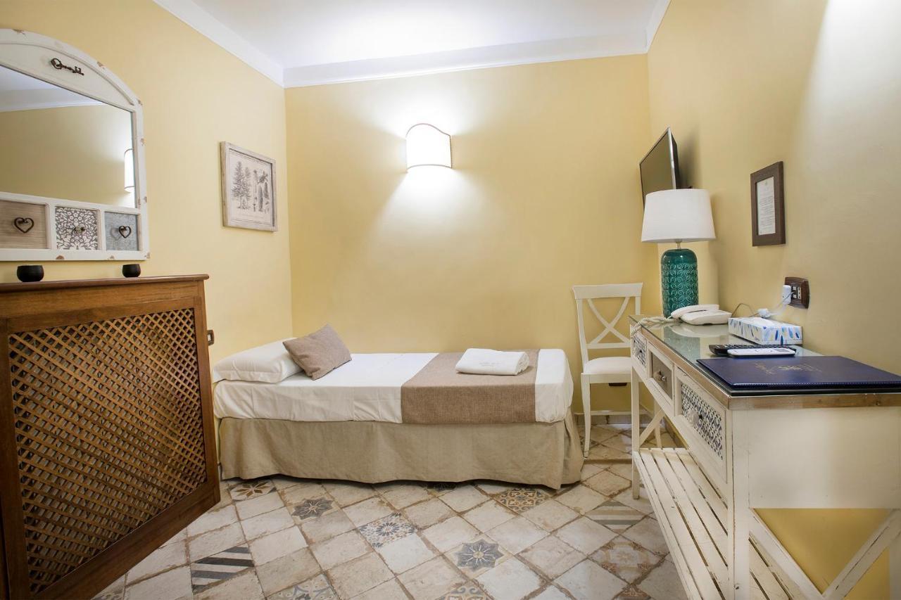 22 m² dengan 1 bilik tidur dan 1 bilik mandi peribadi di Pusat Warisan Naples Luaran gambar