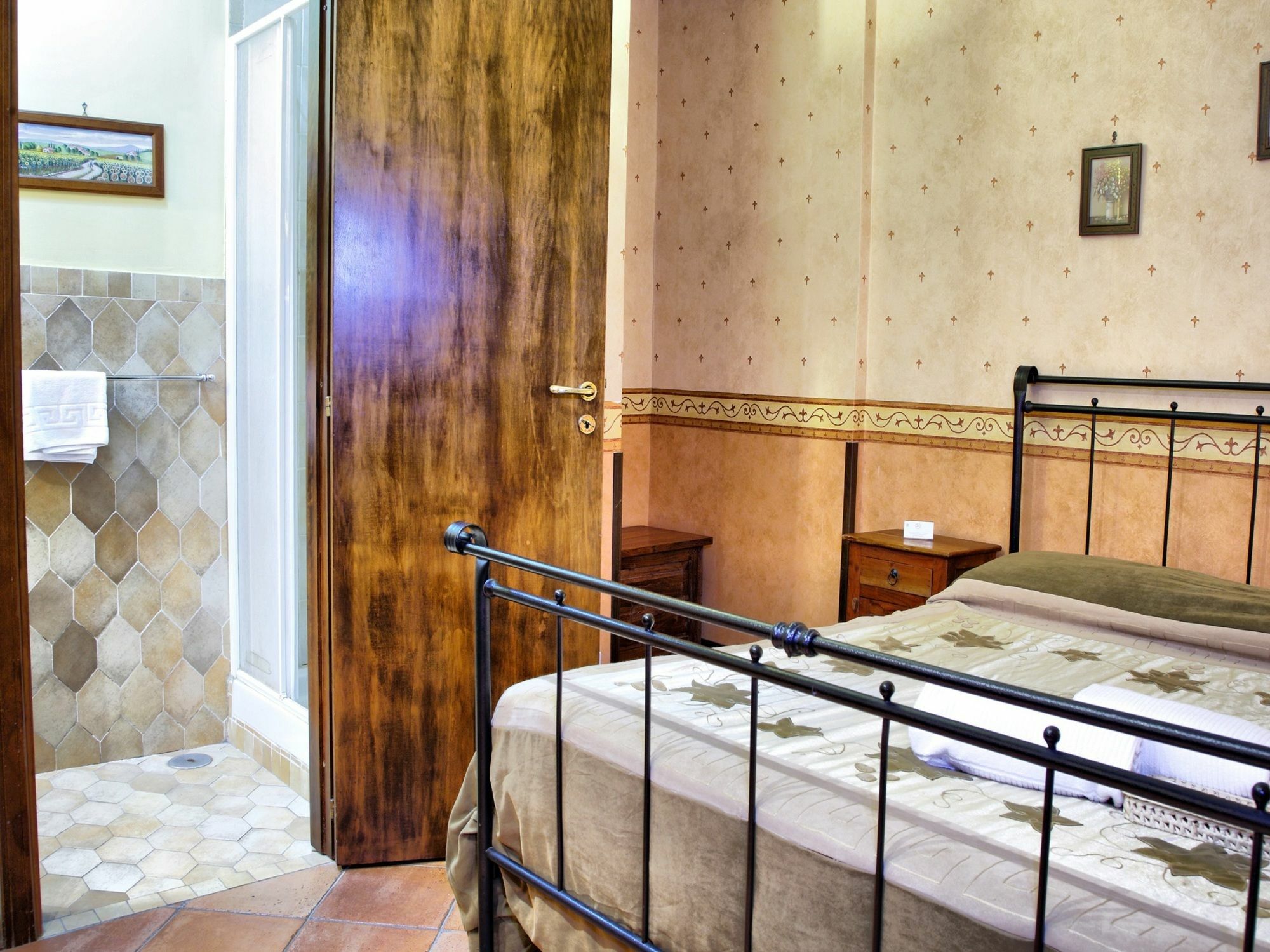 22 m² dengan 1 bilik tidur dan 1 bilik mandi peribadi di Pusat Warisan Naples Luaran gambar